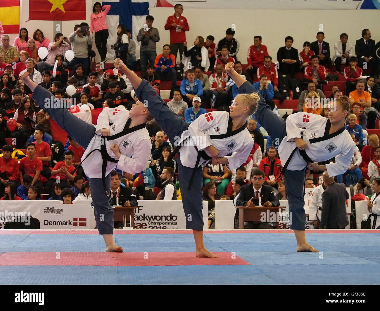 Establecimiento Abiertamente Inhibir Lima, Perú. 29 de septiembre de 2016. 10 WTF World Taekwondo Poomsae  campeonato teniendo lugar en Lima. (C) Carlos Garcia  Granthon/Fotoholica/Alamy Live News Fotografía de stock - Alamy