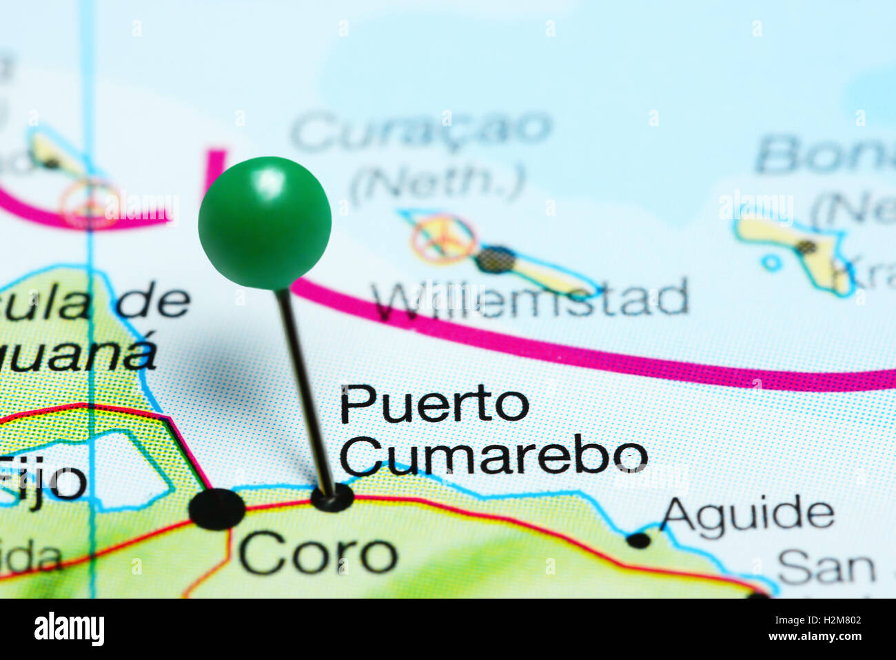 Puerto Cumarebo anclado en un mapa de Venezuela Fotografía de stock - Alamy