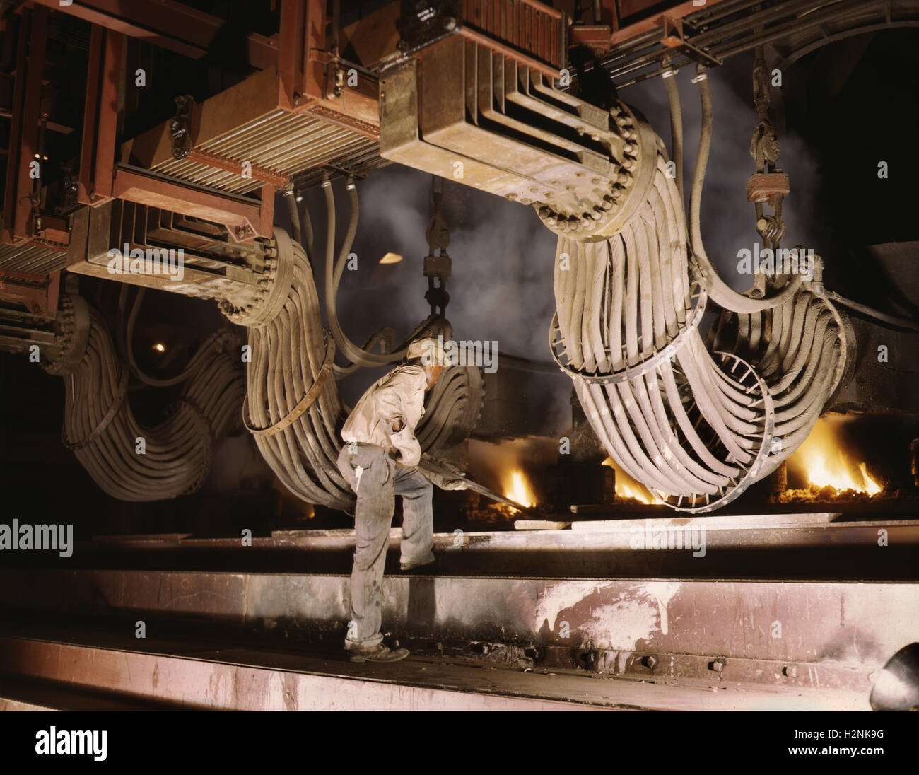 Smelting furnace fotografías e imágenes de alta resolución - Alamy