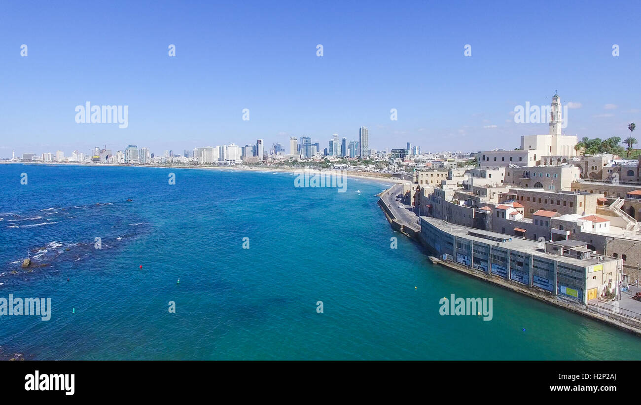Tel Aviv - horizonte a trasladarse desde el mar mediterráneo, imagen aérea Foto de stock