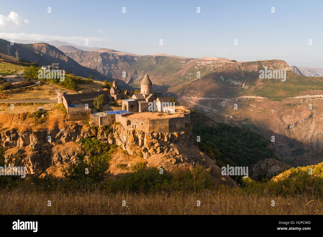 Monasterio de Tatev en Armenia. Foto de stock