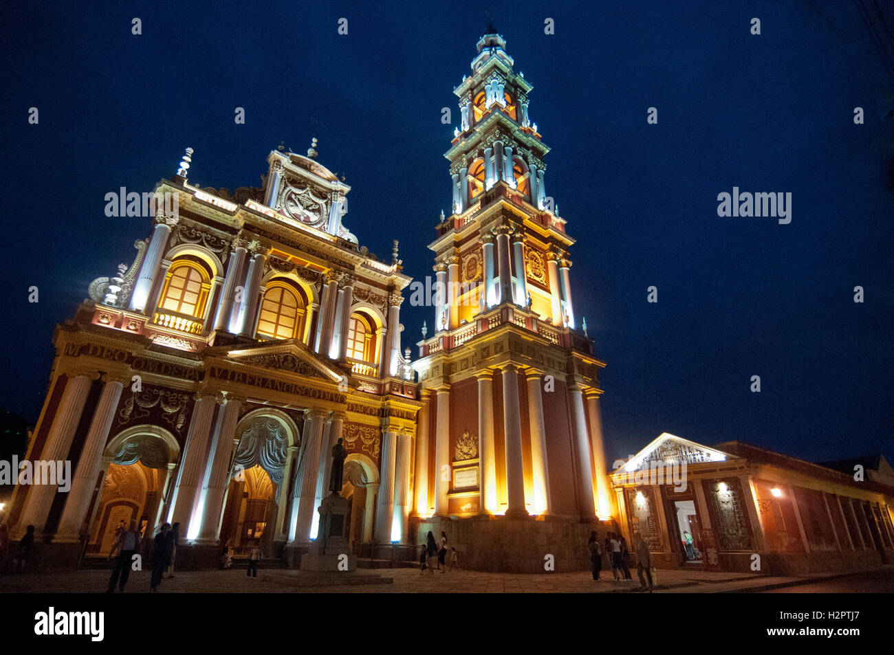 Basilica menor y convento de san francisco fotografías e imágenes de