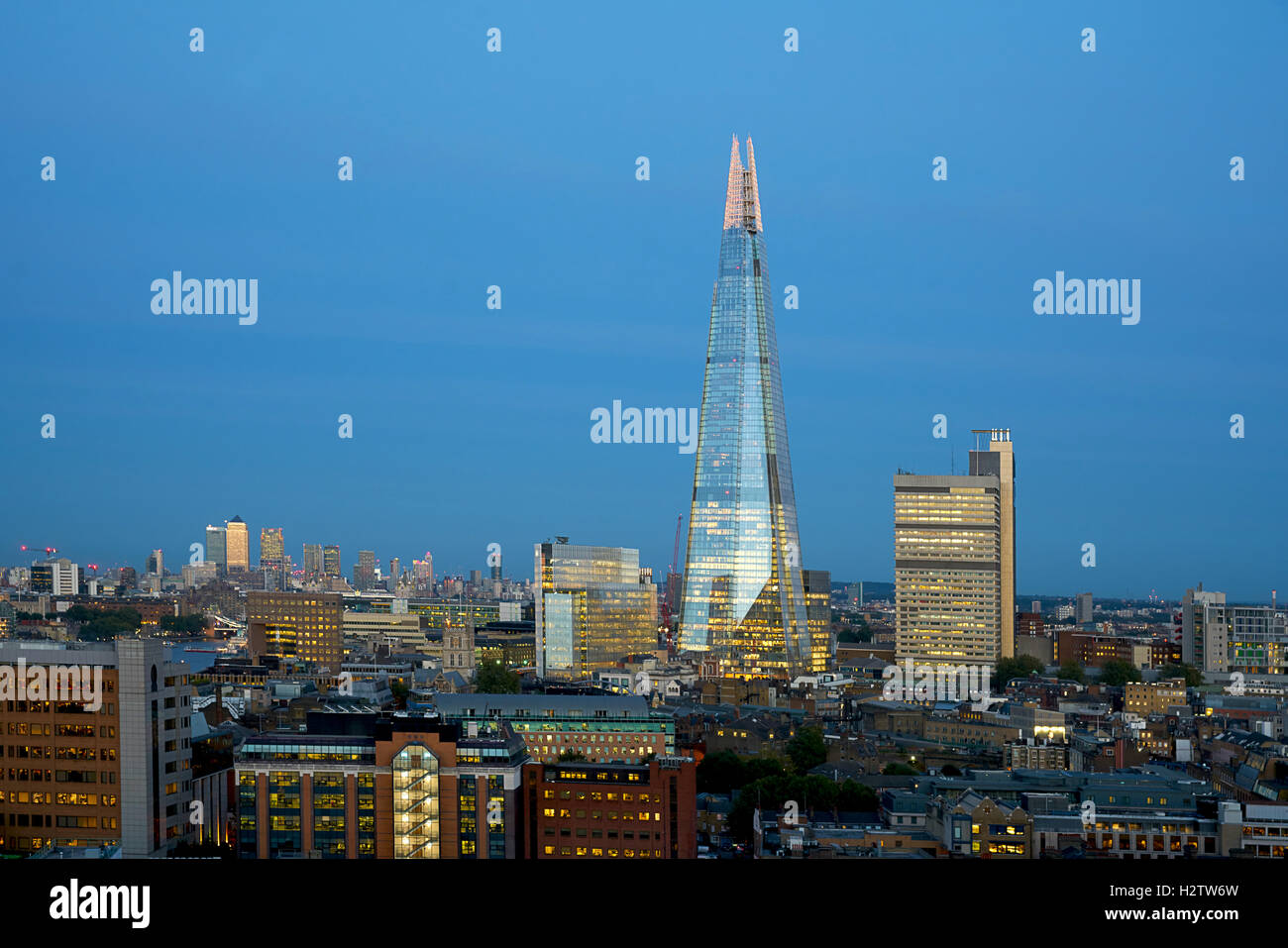 El Shard, Londres. Edificio alto de Londres. Foto de stock