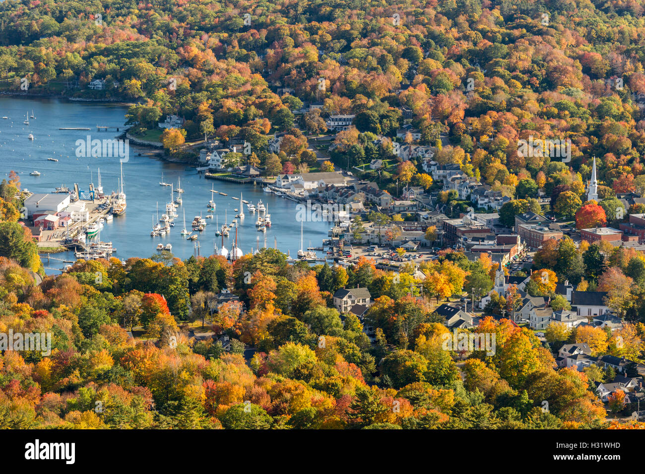 Paisaje de Camden, Maine, en otoño. Foto de stock