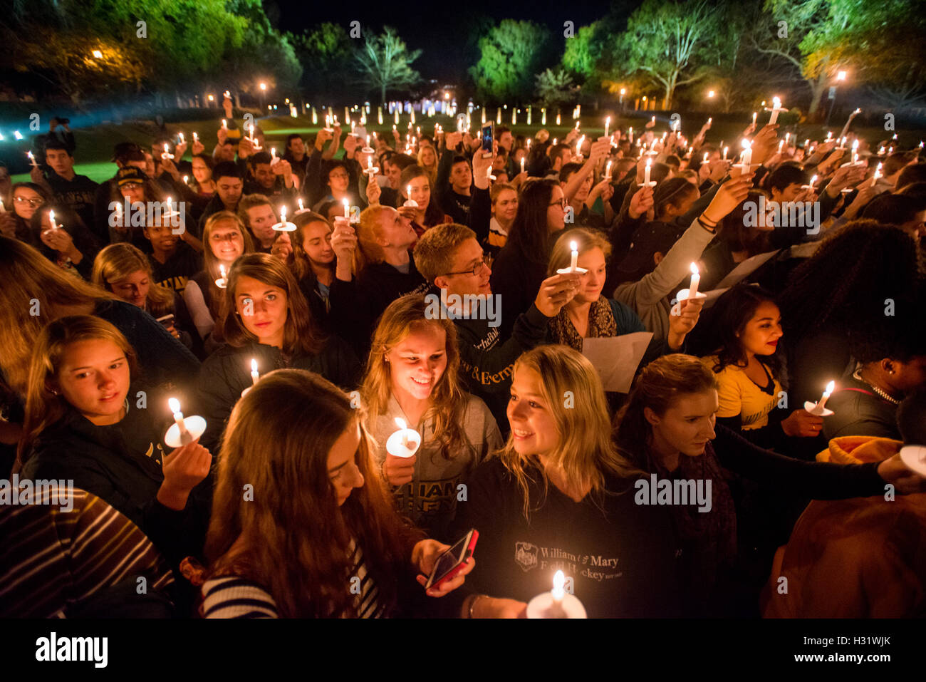 Ceremonia de velas en el College of William and Mary en Williamsburg, Virginia. Foto de stock