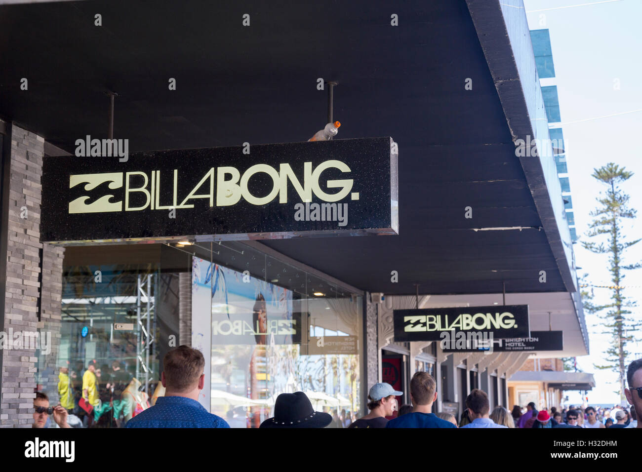 Tienda tienda Billabong en Manly Beach, Sidney, Australia venta de surf y deportes marcha Foto de stock