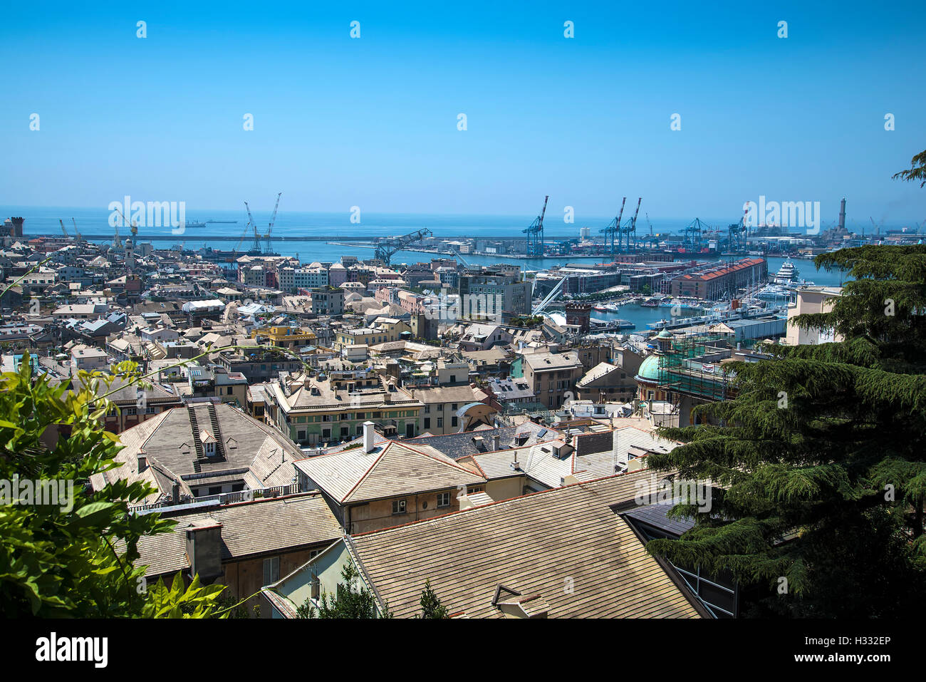 La ciudad de Génova con su concurrido puerto,magníficos palacios