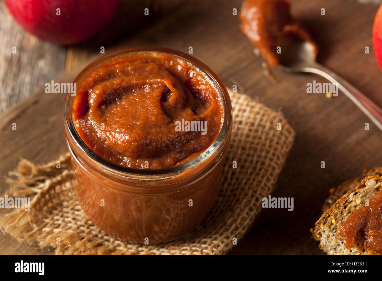 Mantequilla de manzana fotografías e imágenes de alta resolución - Alamy