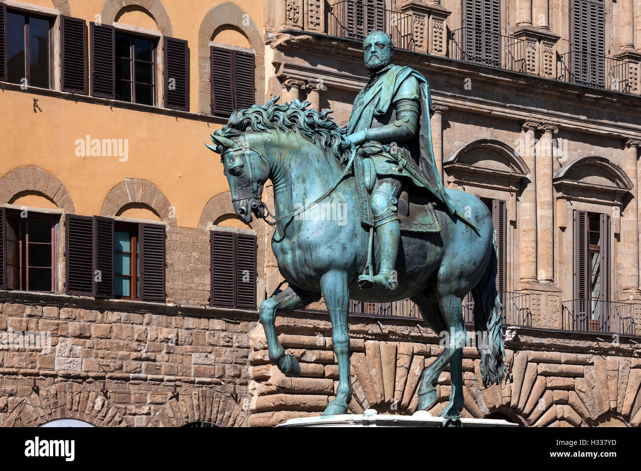 La estatua ecuestre de Cosimo de Medici, la Piazza della Signoria, Florencia, Toscana, Italia Foto de stock