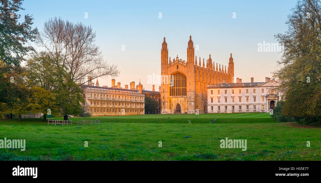 La capilla de King's College, el King's College, los respaldos, Cambridge, Cambridgeshire, Inglaterra, Reino Unido. Foto de stock