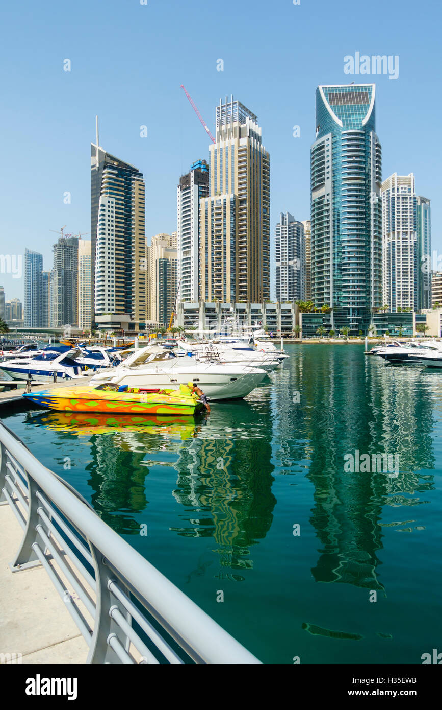Dubai Marina, Dubai, Emiratos Árabes Unidos, Oriente Medio Foto de stock