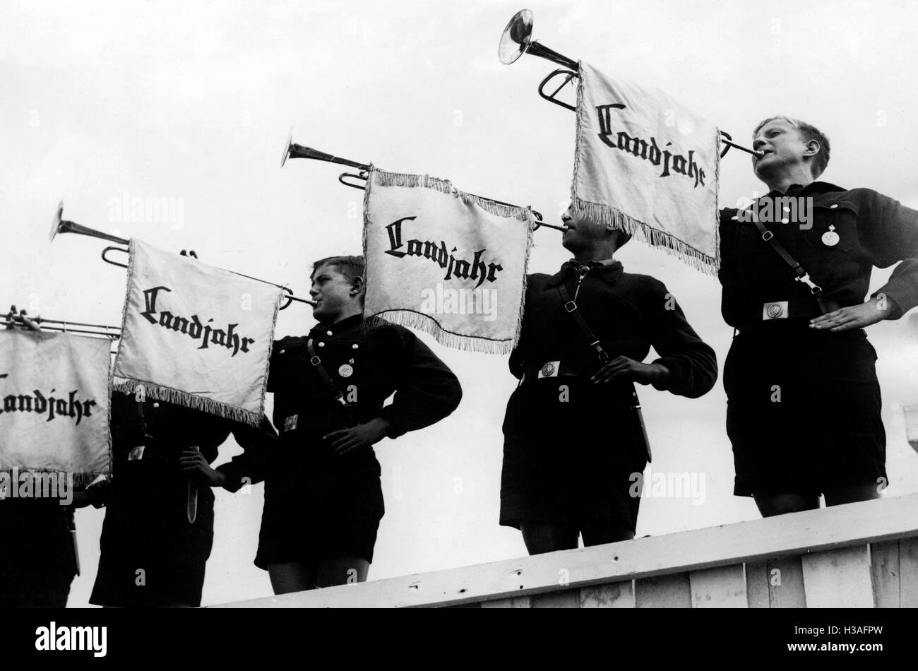Los trompetistas del Deutsches Jungvolk, 1938 Foto de stock