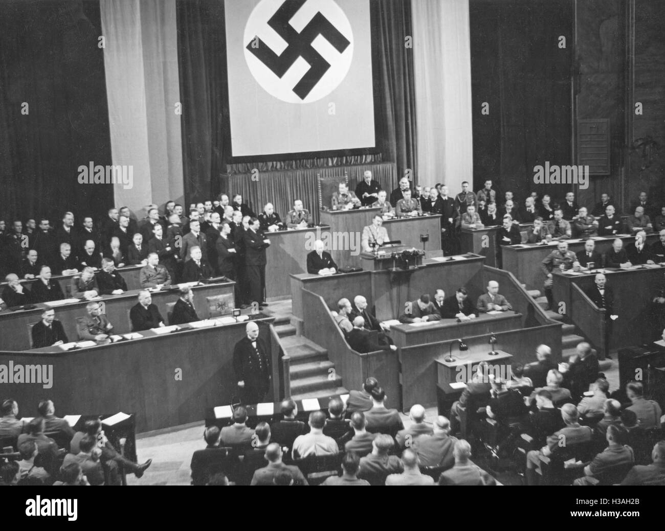 Adolf Hitler del discurso ante el Reichstag en la Ópera de Kroll en Berlín, 1933. Foto de stock