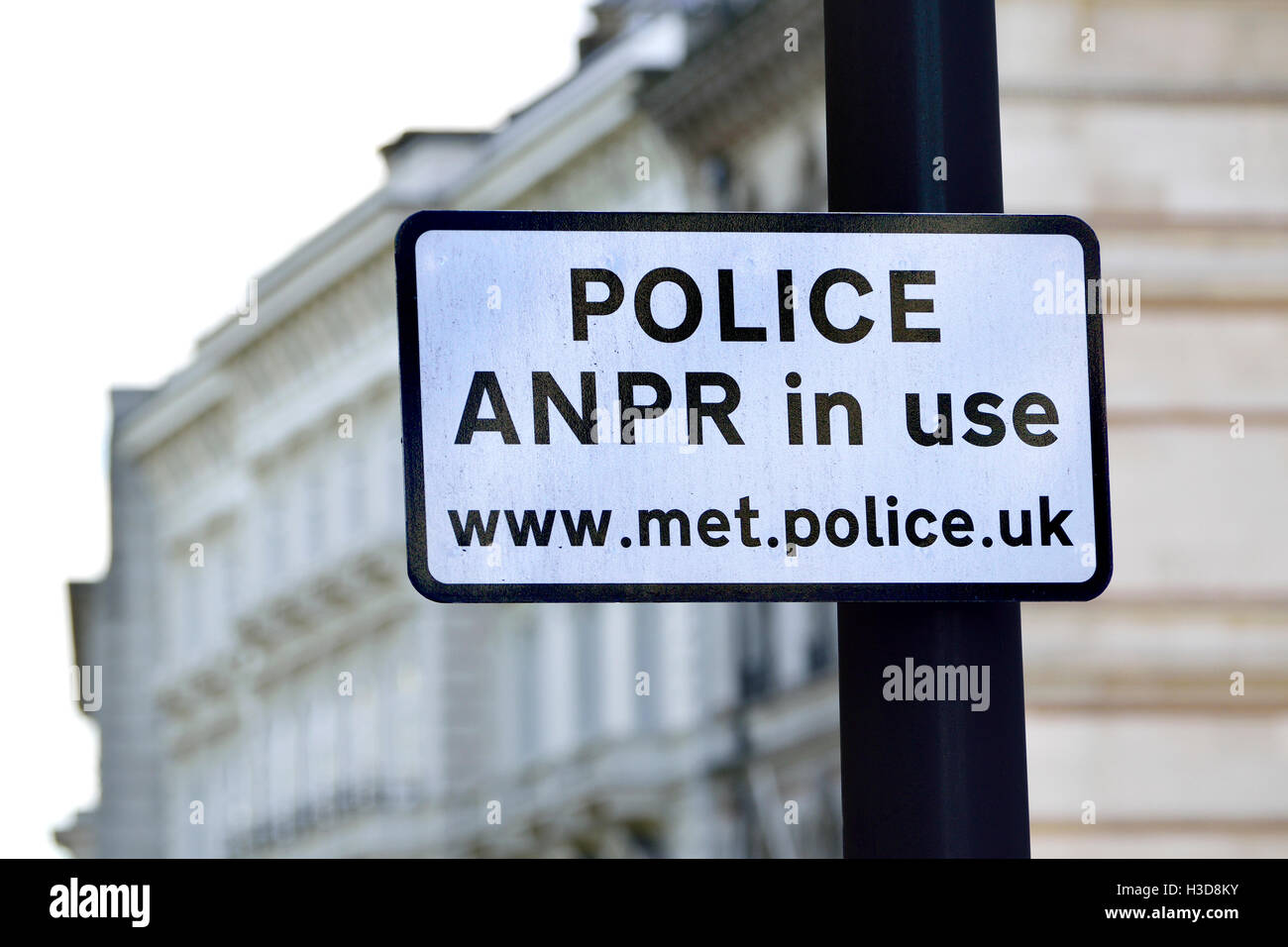 Londres, Inglaterra, Reino Unido. ANPR (reconocimiento automático de matrículas) firman en Knightsbridge. Foto de stock
