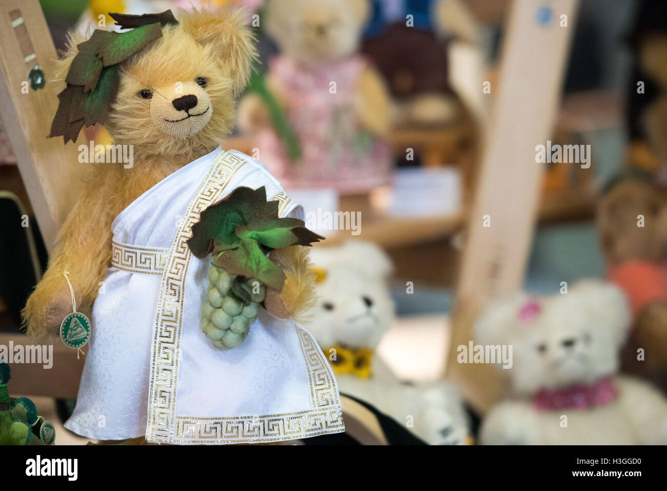 Osito de peluche expo fotografías e imágenes de alta resolución - Alamy