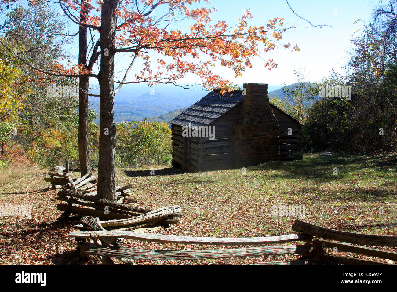 Cabaña De Montañas De Canto Azul Fotos e Imágenes de stock Alamy