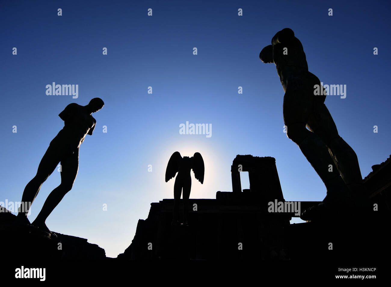 Los frescos y las ruinas romanas de Pompeii. Italia. Foto de stock