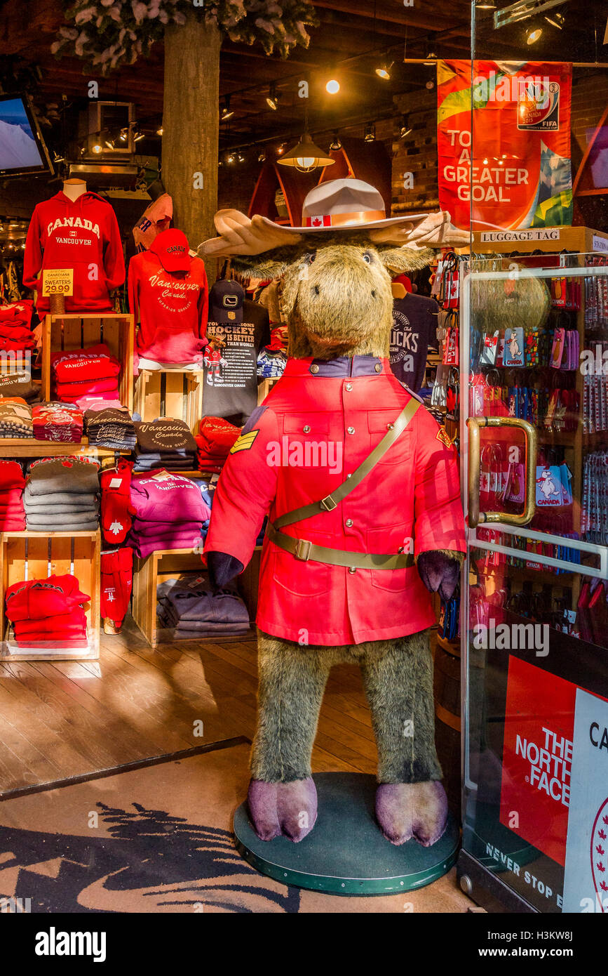 Tienda de souvenirs gastown moose mountie fotografías e imágenes de