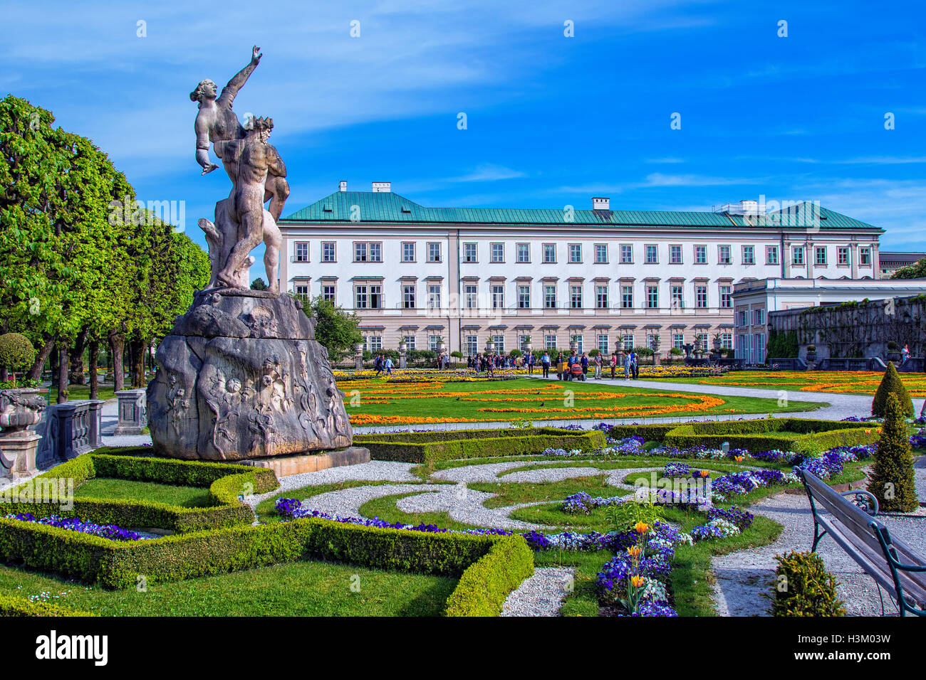 Jardines de Mirabell en Salzburgo. Foto de stock