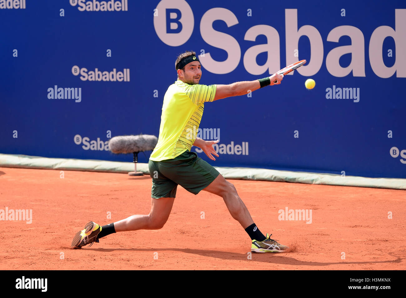 BARCELONA - Abr 20: Marinko Matosevic (Jugador de tenis de Australia) desempeña en la ATP Barcelona Open. Foto de stock