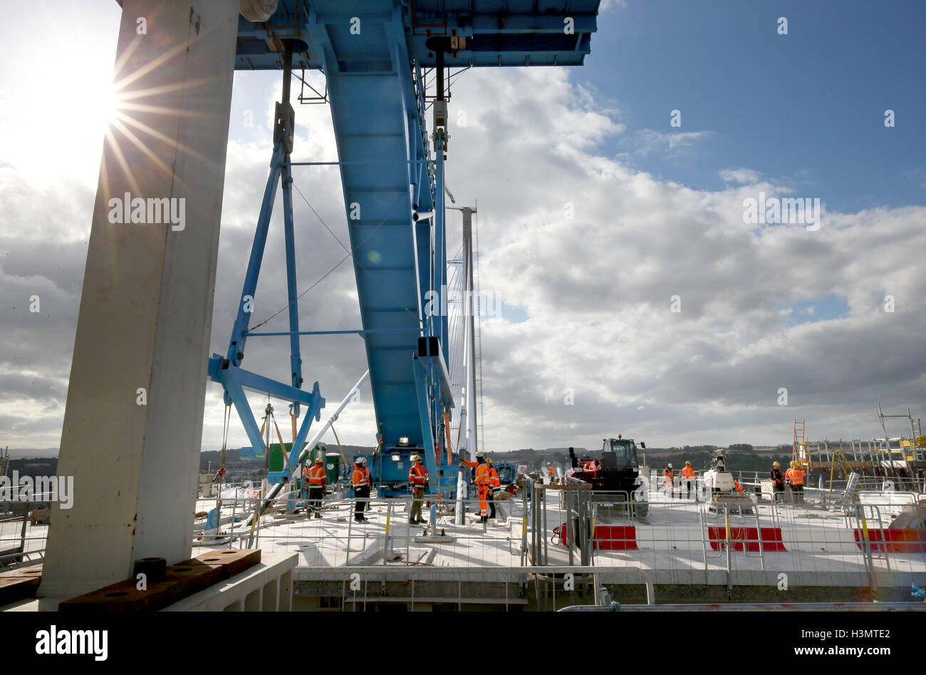 Se sigue trabajando en la construcción de Queensferry cruce como el nuevo puente sobre el Firth of Forth ha entrado oficialmente en el libro de los récords. Foto de stock