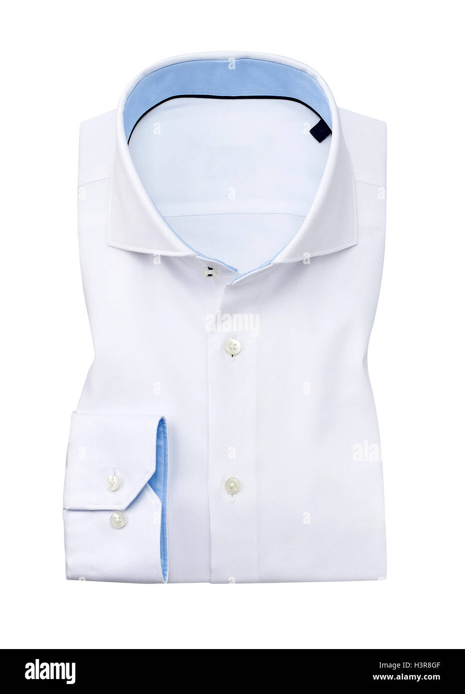 Camisa blanca plegado plano, aislado en blanco.con trazado de recorte Foto de stock