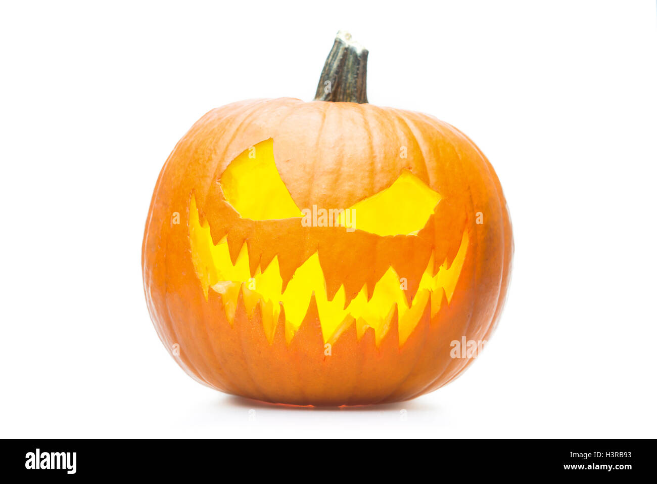 Halloween pumpkin grin sobre fondo blanco aislado Foto de stock