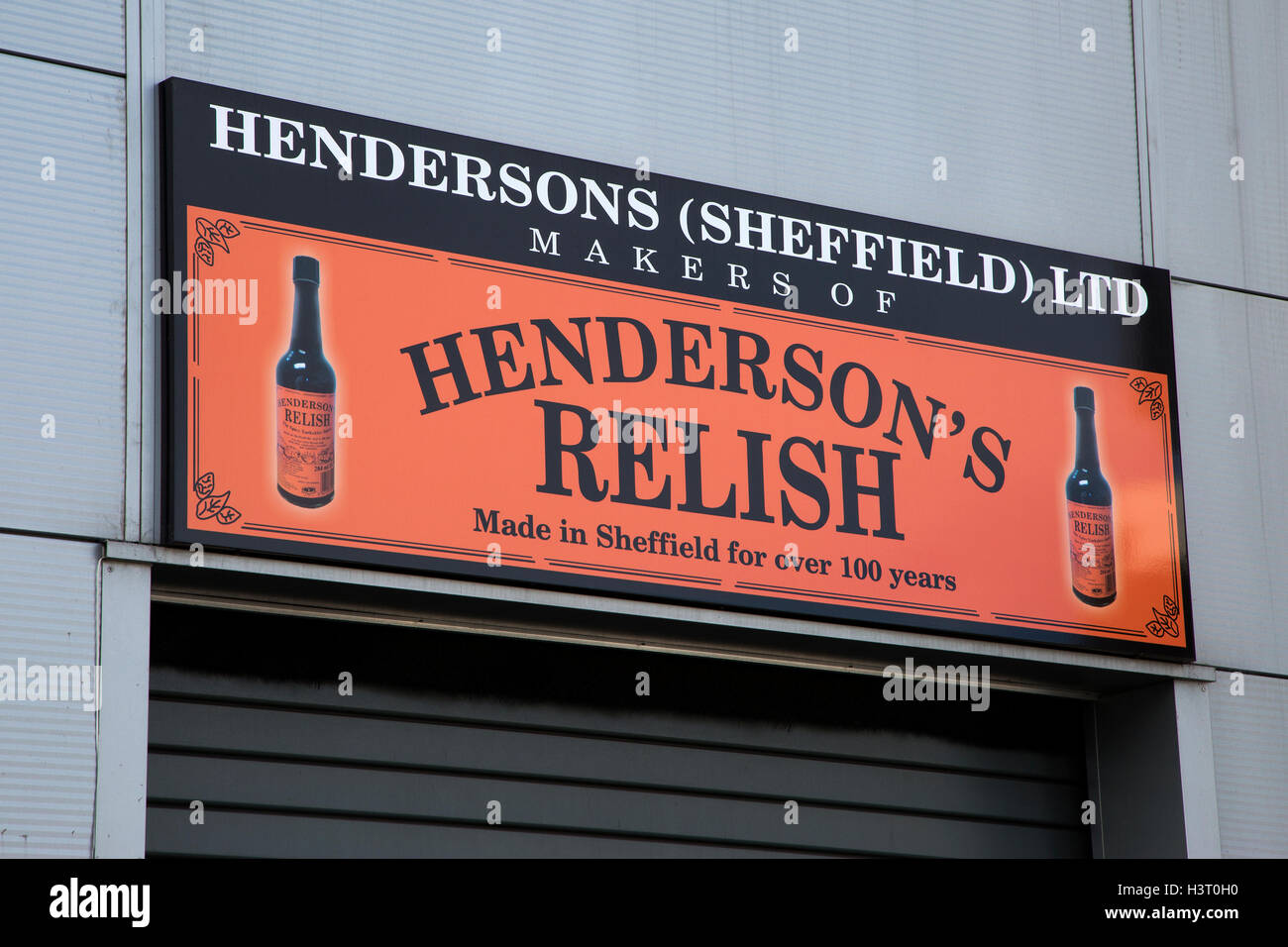 Hendersons saborear un condimento similar a Worcester Salsa relish ha sido producida en Sheffield, South Yorkshire desde 1885 Foto de stock