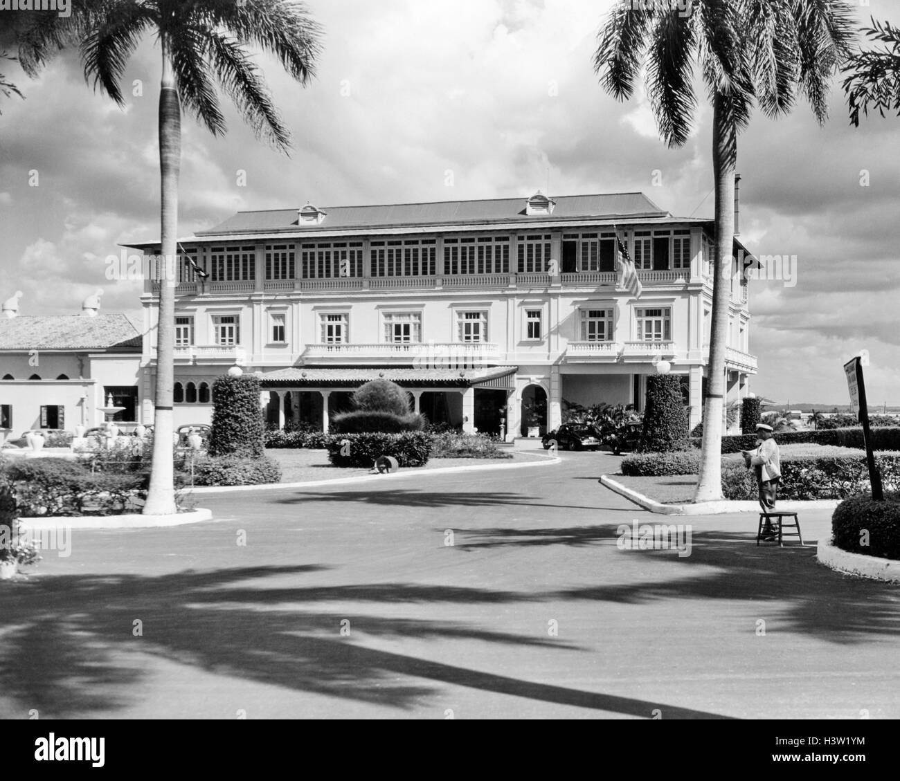 1930 1940 Entrada al Jockey Club cubano-americana La Habana Cuba Fotografía  de stock - Alamy