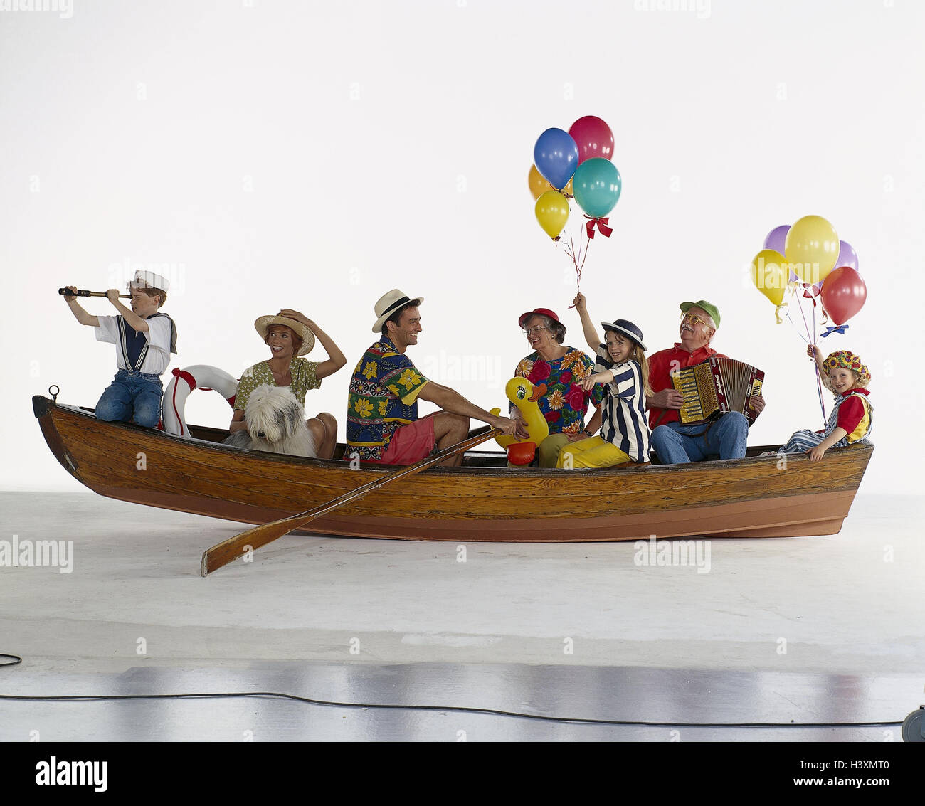 Gran Familia, remo, excursiones en barco, diversión, música, globos