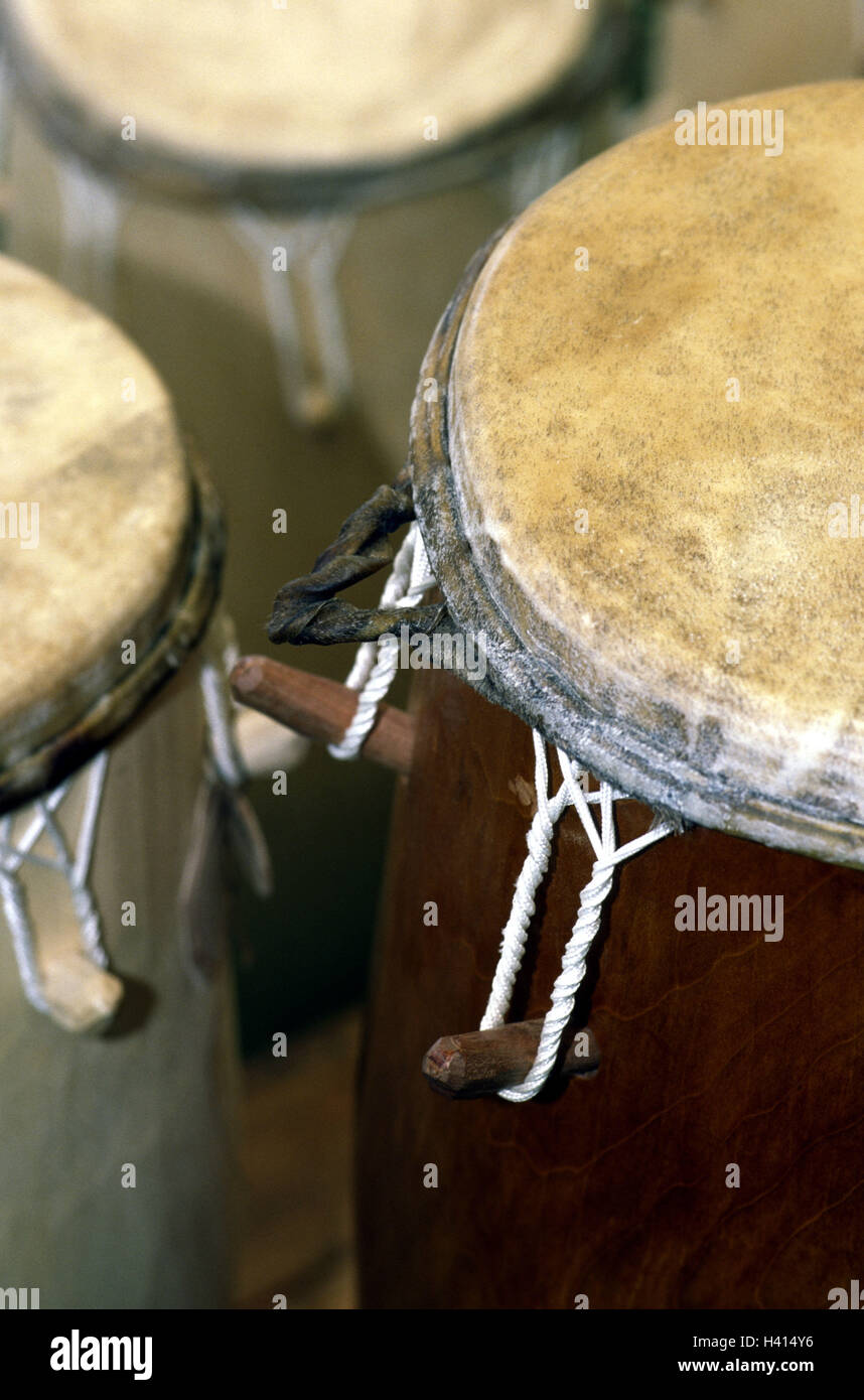 Bongo bongos fotografías e imágenes de alta resolución - Alamy