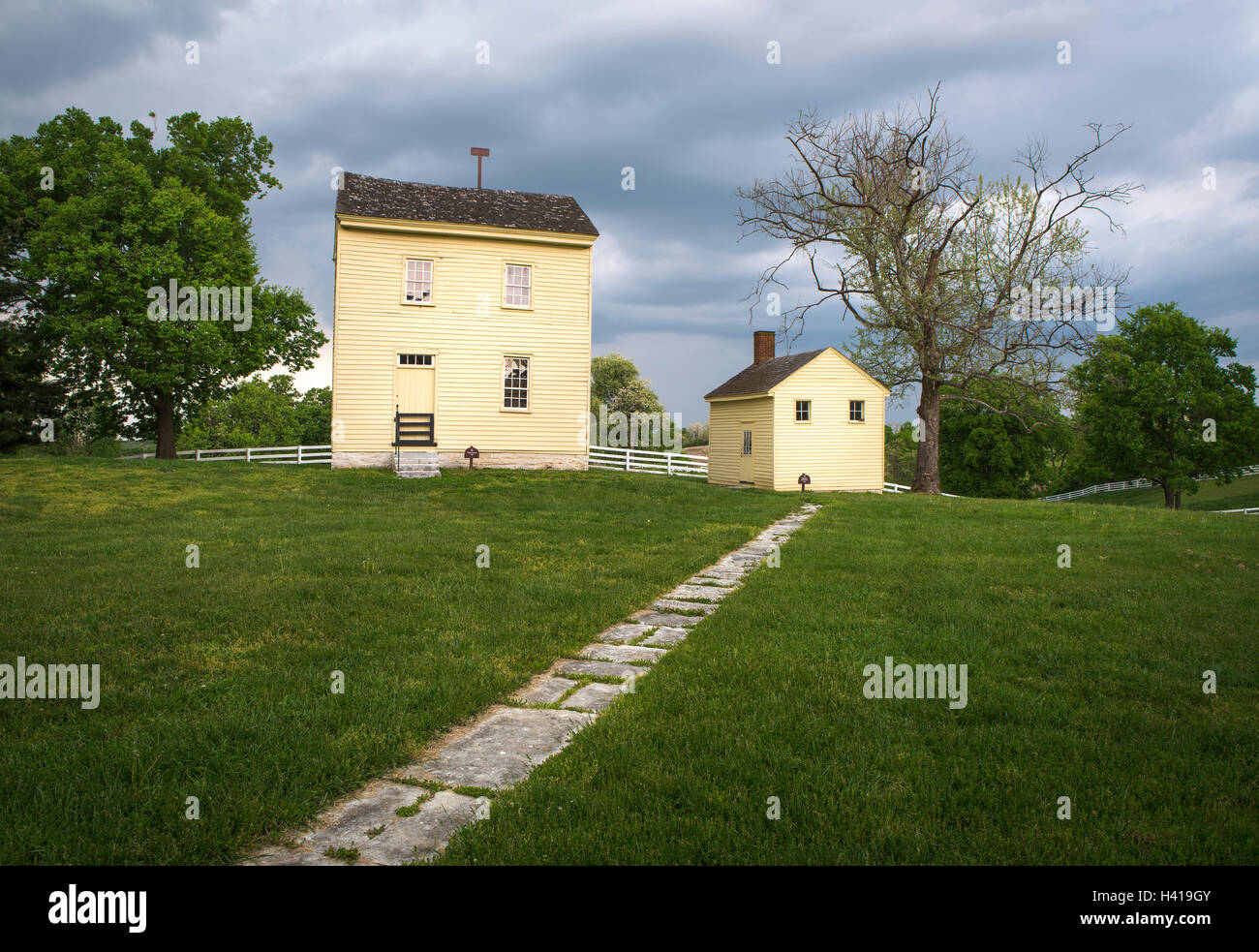 Harrodsburg, Kentucky: Primavera vistas de la aldea de agitador de Pleasant Hill Foto de stock