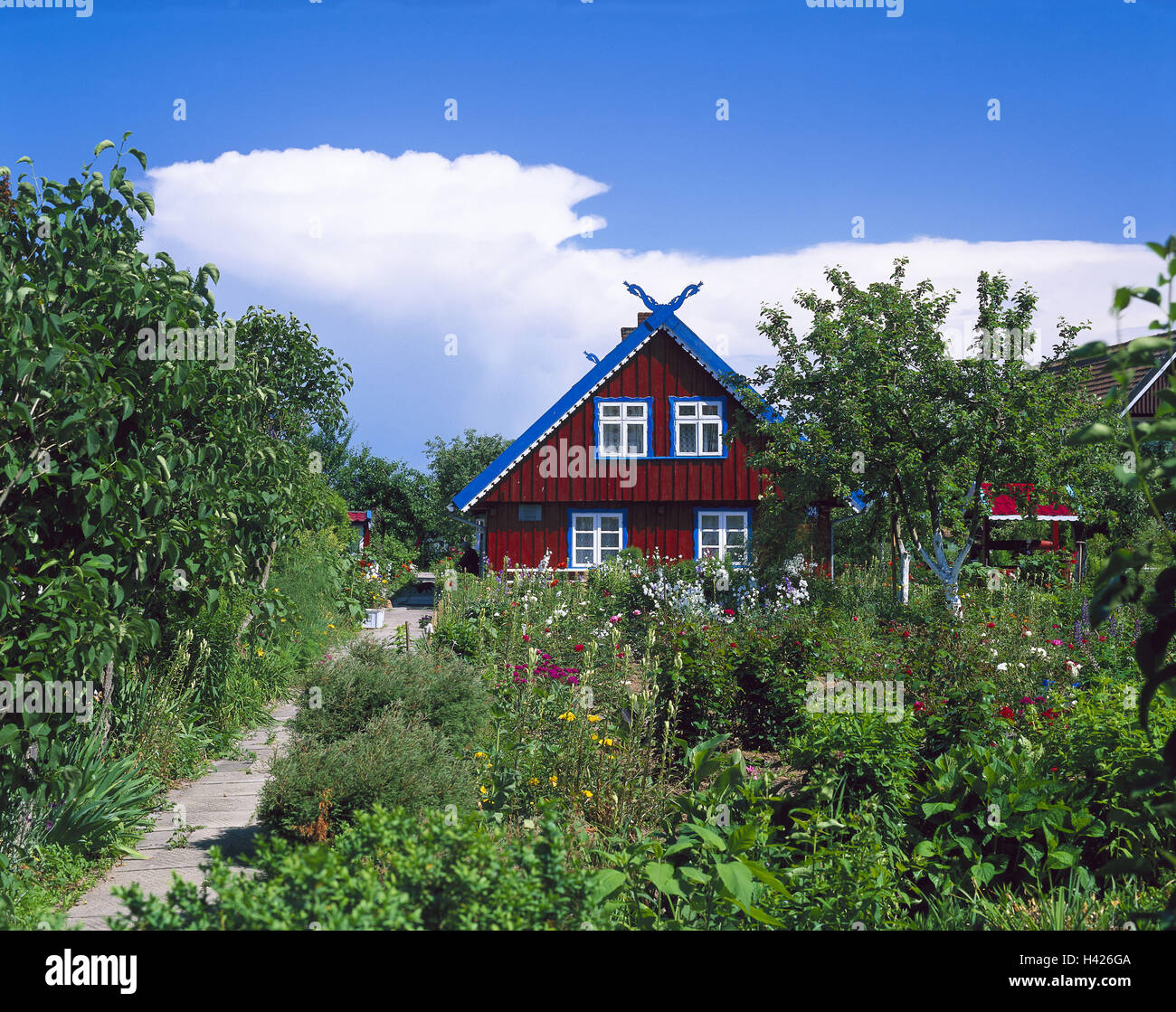 Lituania, Nida, Thomas Mann, casa, jardín, Europa, los Estados Bálticos Nordosteuropa, Lietuva, Lietuvos Respublika, Thomas Mann's House, casa residencial, casa de madera, fachada de madera, fachada, método de construcción, normalmente, la arquitectura, la forma, rurally, árboles, arbustos, BT Foto de stock