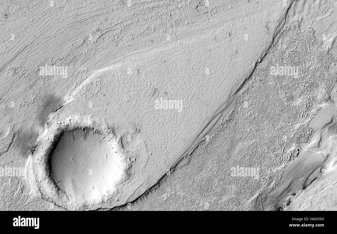 Lethe Vallis, un canal de flujo en Marte que muestra características formado por periglaciales, erupciones, fluviales, impacto, Eolias y masa Foto de stock