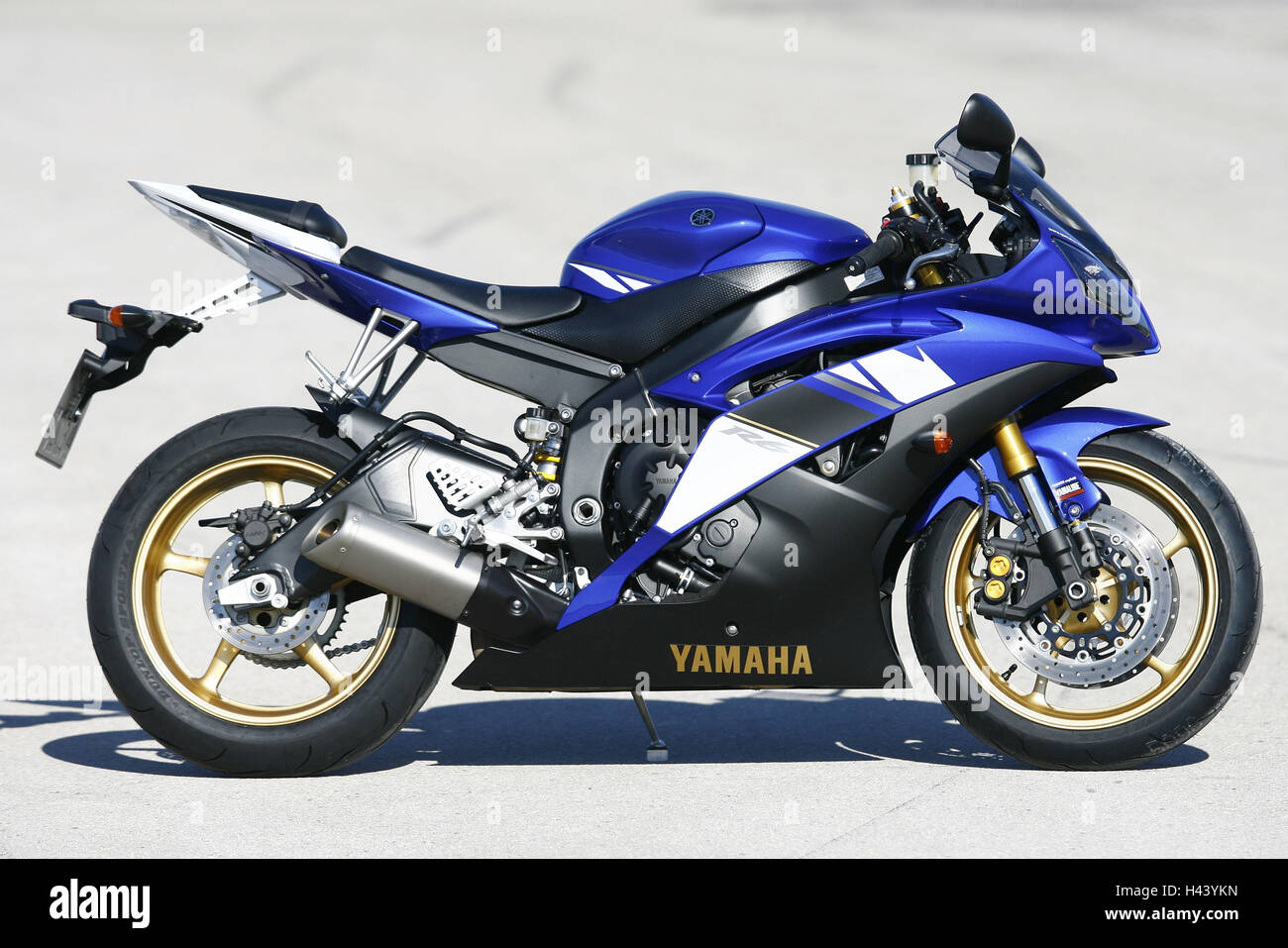 Yamaha r6 motorcycle fotografías e imágenes de alta resolución - Alamy