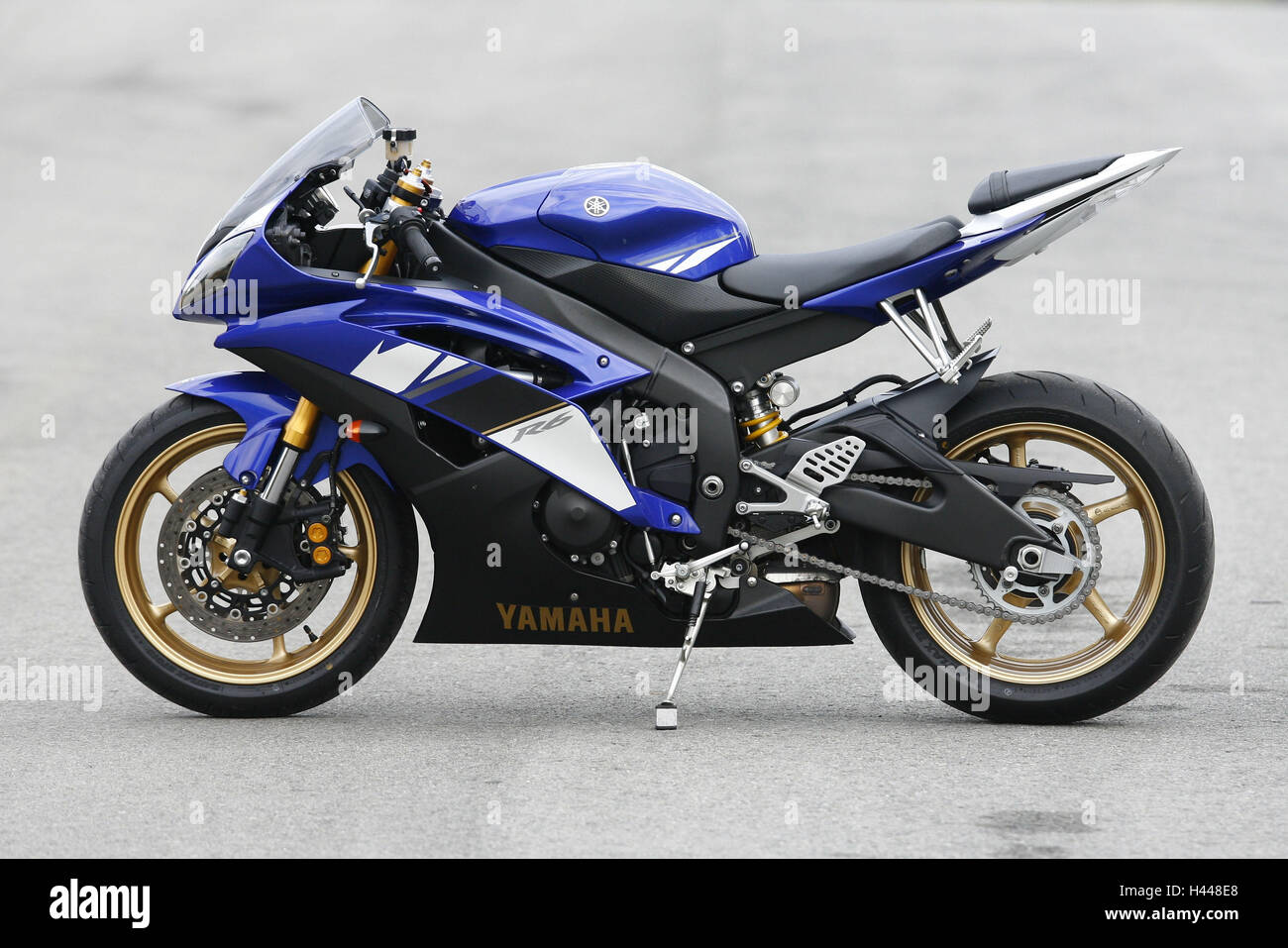 La motocicleta, Yamaha R6, supersportsman, estándar, vista lateral, Foto de stock