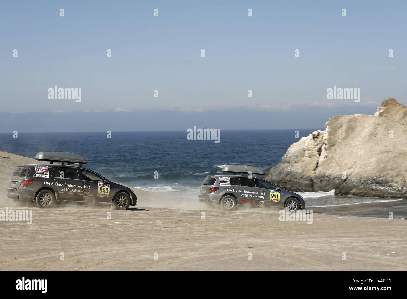 Rally Dakar 2010, Mercedes clase R, vehículos de escolta, la costa del Pacífico, la 7ª etapa, Foto de stock