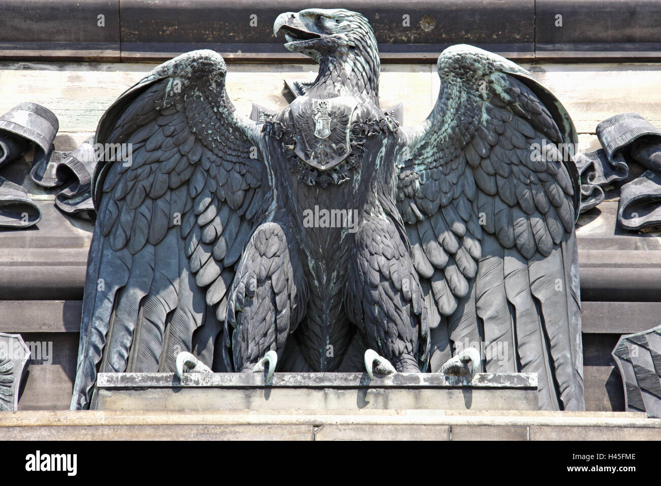 Alemania, Hesse, rough home en el Rin, bosquecillo monumento, el detalle, el  águila, el viticultor's Town, valle del Rin Medio, círculo de Taunus  Rhinegau, orilla del Rin, bosquecillo monumento, escultura, arte, cultura,