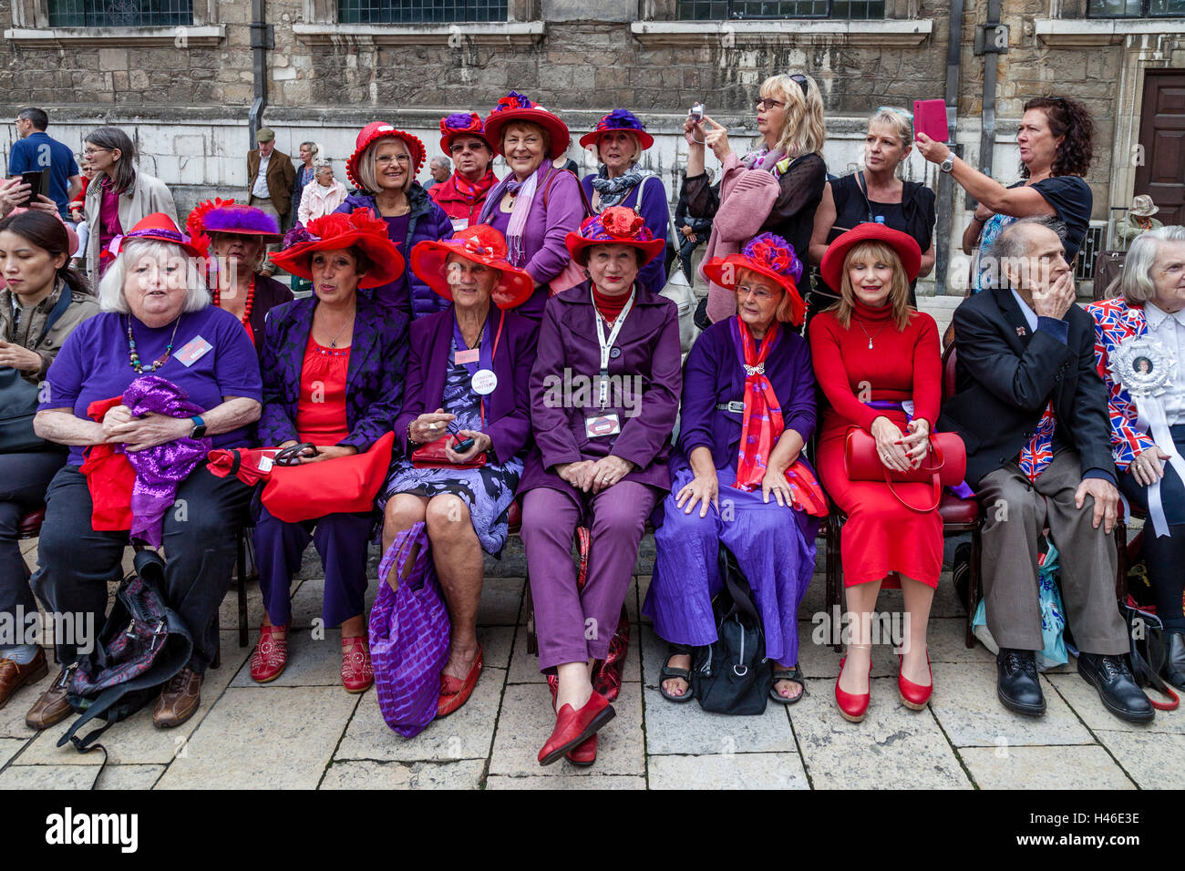 El London Rojo En El Hatters Pearly Reyes Y Reinas Festival De La