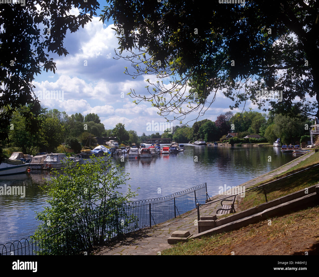 Sunbury on Thames, Middlsex Foto de stock