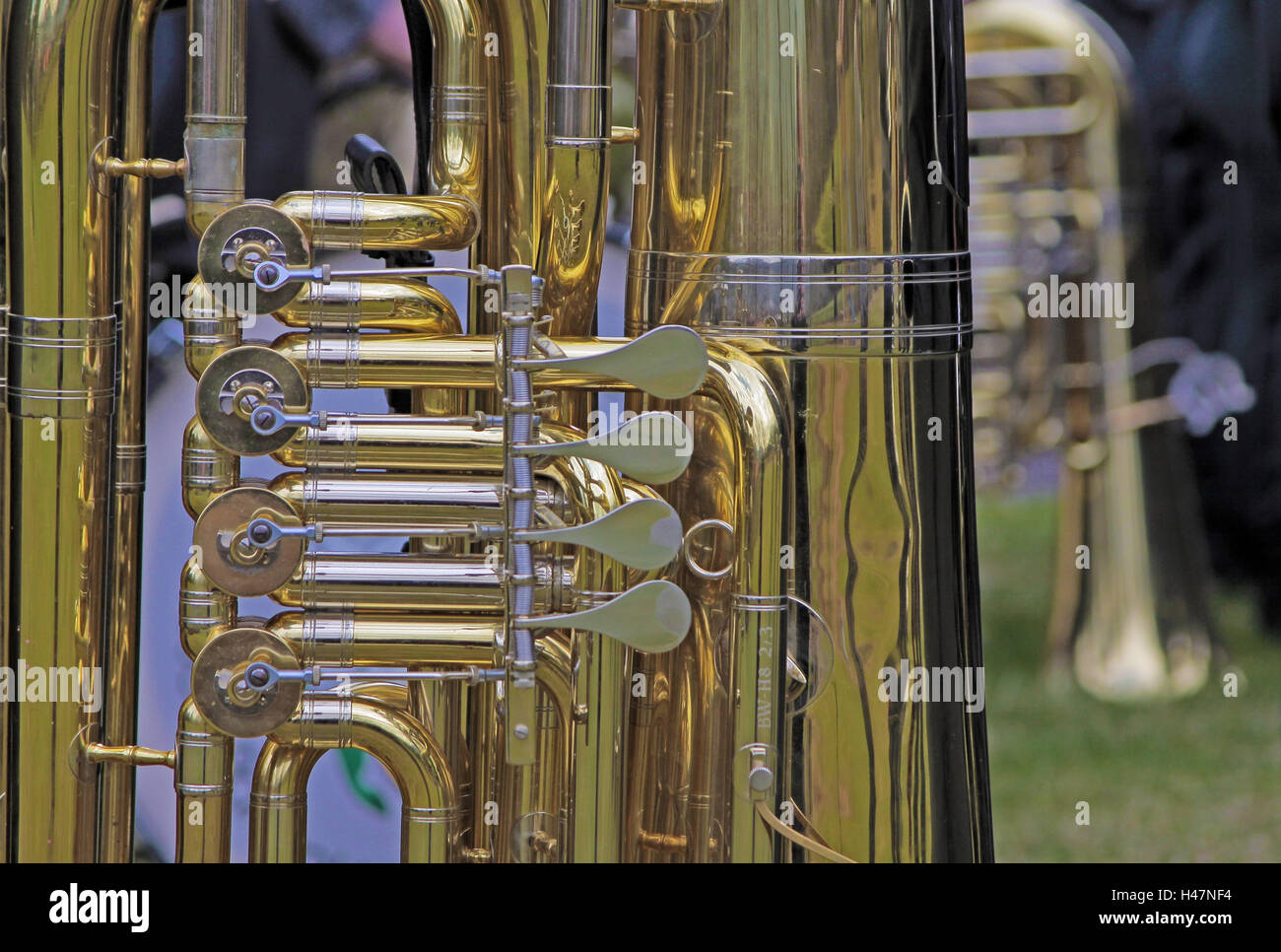 Instrumento de tuba fotografías e imágenes de alta resolución Alamy