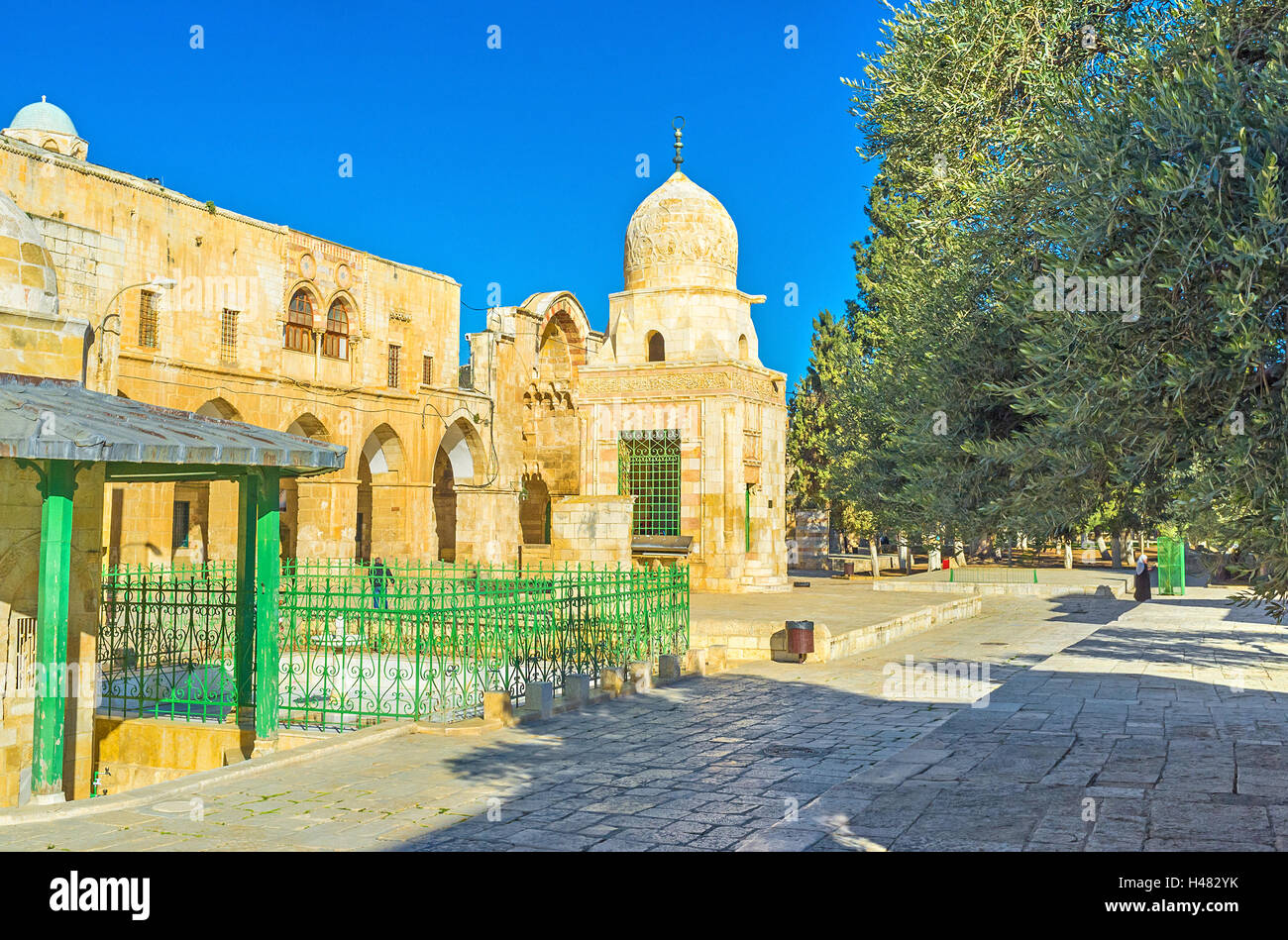Puertas del templo de jerusalen fotografías e imágenes de alta