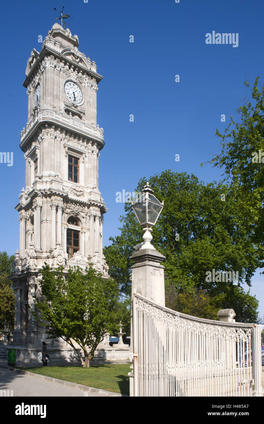 Turquía, Estambul, Besiktas, Clock Tower Dolmabahce en el estilo imperio así como neobarroco, Foto de stock