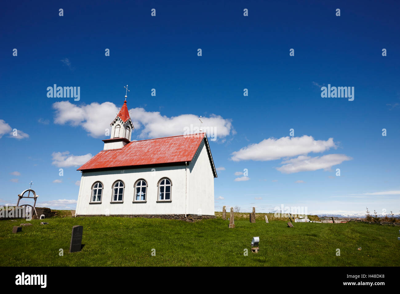 Típica iglesia de estilo islandés en Islandia hraungerdi Hraungerði Foto de stock