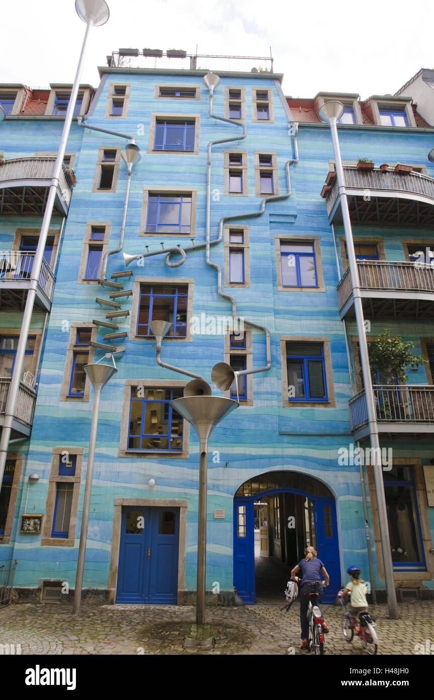 Corte de arte de Dresde, juego de agua de lluvia, Neustadt, Dresde, Sajonia, Alemania Foto de stock
