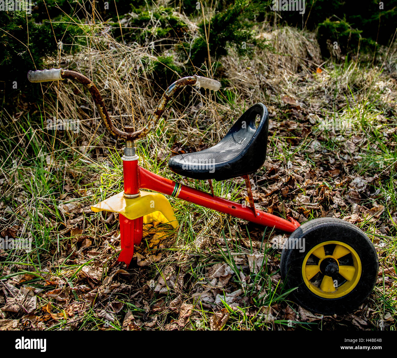 Antiguo triciclo para niños Fotografía de stock - Alamy