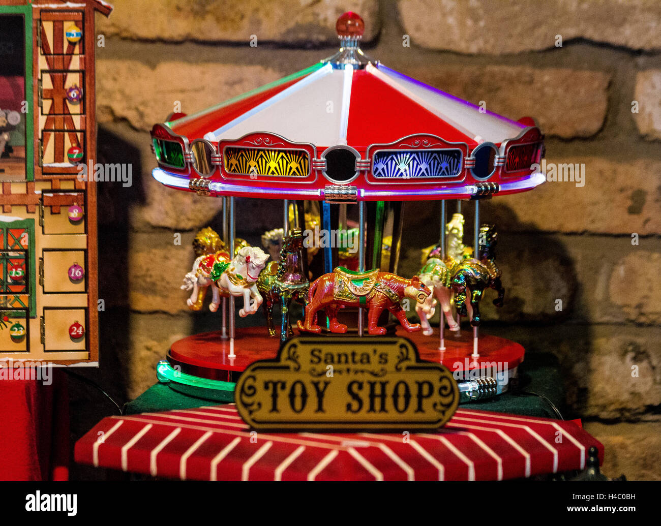 Carrusel, tiovivo, Siegfried mecánica del Museo de Instrumentos Musicales  ,Rudesheim, Garganta del Rin, Alemania, Europa Fotografía de stock - Alamy