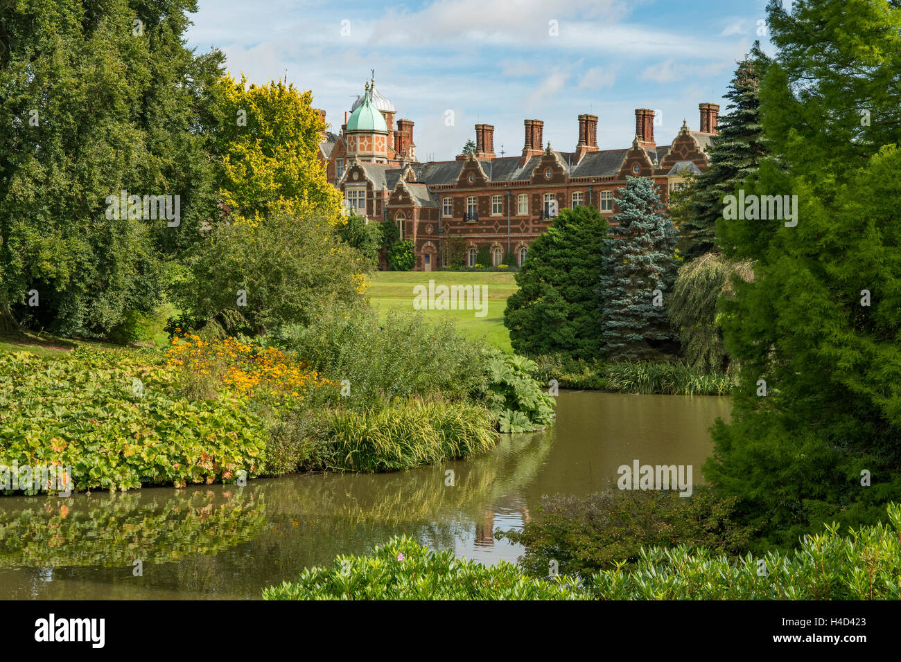 Y el lago de la casa de Sandringham, Norfolk, Inglaterra Foto de stock
