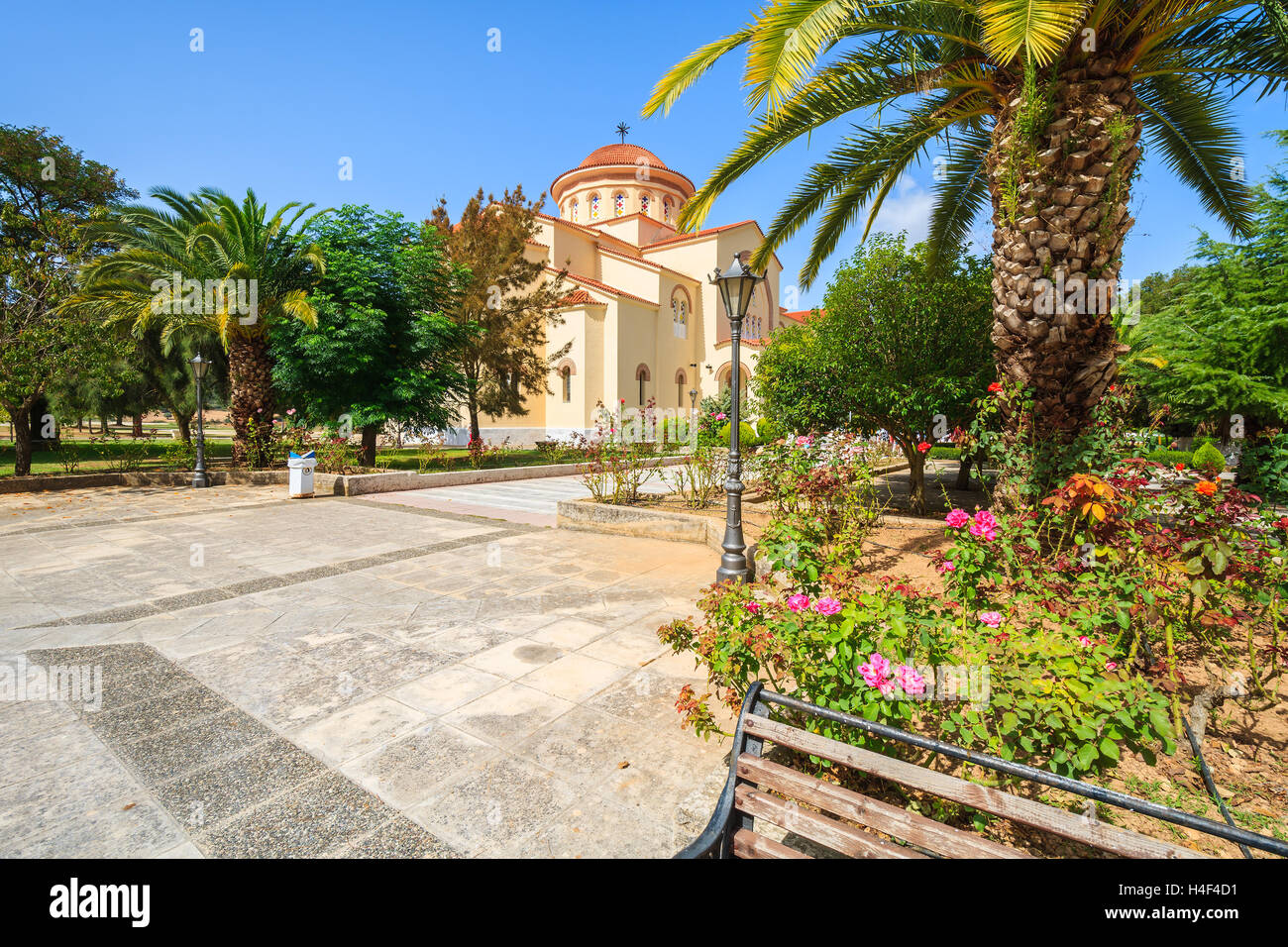 Jardines del antiguo monasterio Agios Gerasimos en la isla Kefalonia, Grecia Foto de stock