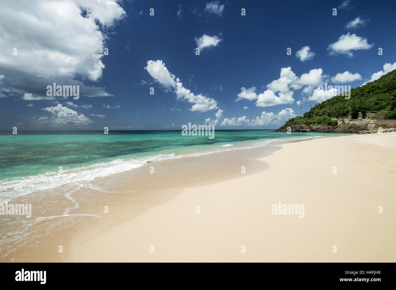 Punto cangrejo beach, en la costa oeste de Antigua, Caribe Foto de stock